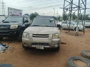 Nissan Frontier 2004 Silver