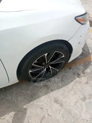 Lexus ES 2013 White
