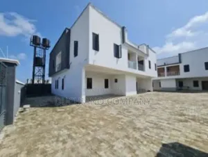 4bdrm Townhouse/Terrace in Atlantic Nominees, Off Lekki-Epe Expressway