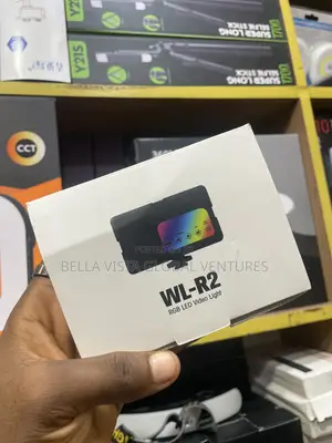 Wl-R2 RGB Selfie Light