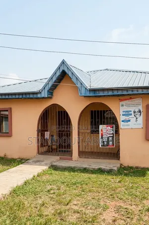 5bdrm Bungalow in Serene Location, Ita Oluwo for sale