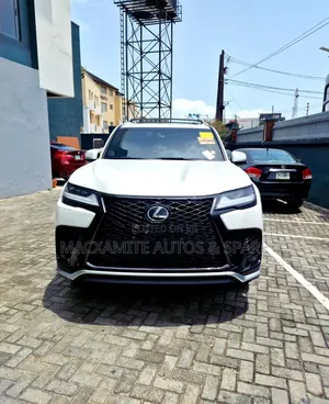 Lexus LX 600 2023 White