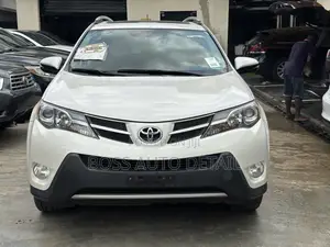 Toyota RAV4 Limited AWD (2.5L 4cyl 6A) 2013 White