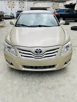 Toyota Camry 2008 Gold