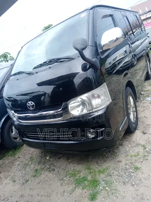 Toyota HiAce 2010 Black