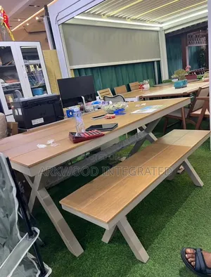 Outdoor Bar/Garden Restaurant Wooden Table Set