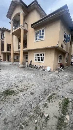 5 Bedrooms Duplex House for Commercial Multipurpose