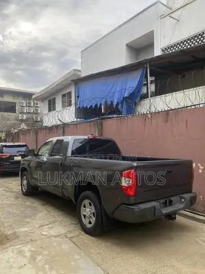 Toyota Tundra SR5 2022 Gray