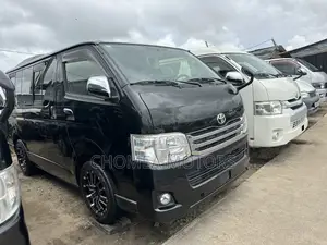 Toyota HiAce 2015 Black