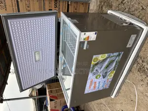 Snowsea 450g Chest Freezer 300litters With Glass Cover