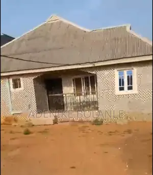 4bdrm Bungalow in Progressive Estate, Ikorodu for sale