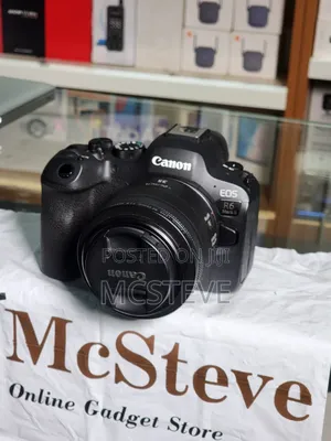 Canon Eos R6 Mark Ii With 35mm Rf F1.8 Macro Is STM Lens
