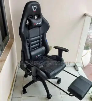 Stylish Game Chair With Footrest