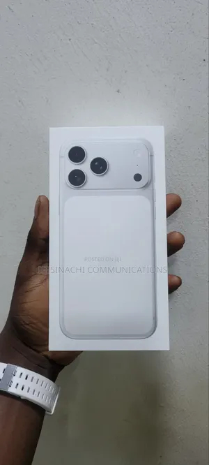 New Apple iPhone 17 Pro Max 256 GB Silver