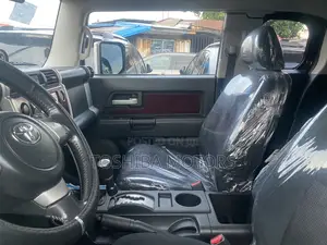 Toyota FJ Cruiser 4x4 Automatic 2009 Maroon