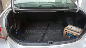Toyota Corolla L 4dr Sedan (1.8L 4cyl 5M) 2012 Silver