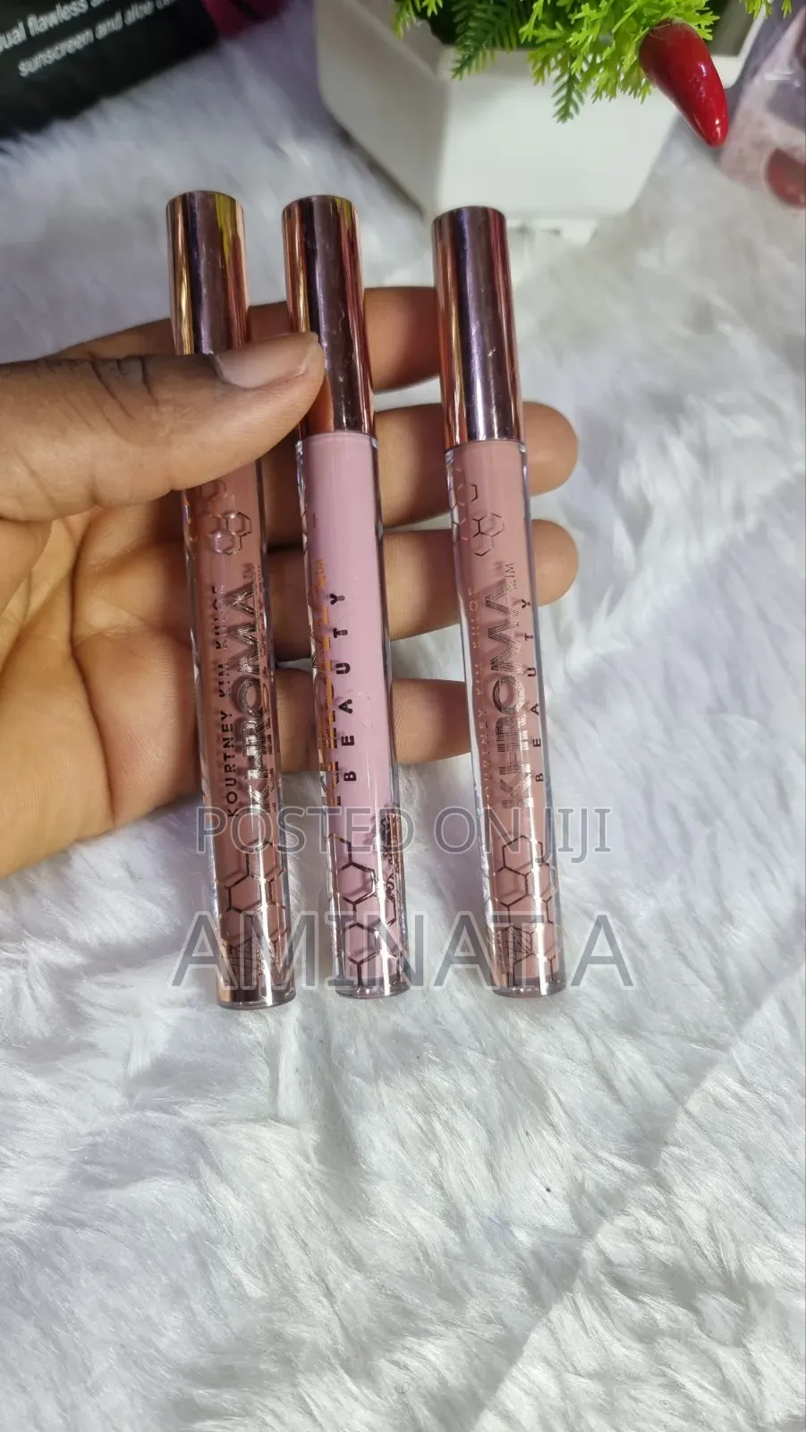 Nude Lip Stick for Queens