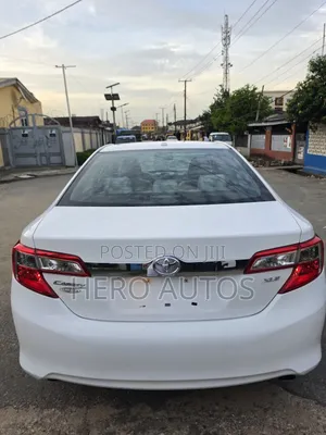 Toyota Camry XLE 4dr Sedan (3.5L 6cyl 6A) 2014 White
