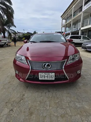 Lexus ES 2015 Red