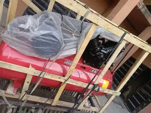 10hp 7.5kw 4 Piston Air Compressor 12.5bar