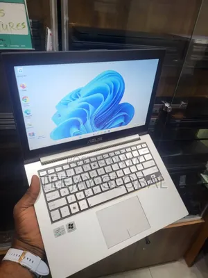 Laptop Asus ZenBook UX31E 4GB Intel Core i7 SSD 256GB