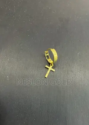 Pure Italy 750 Tested 18karat Gold Dangling Crucifix