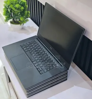 Laptop Dell Precision 15 5540 32GB Intel Core i7 SSD 1T