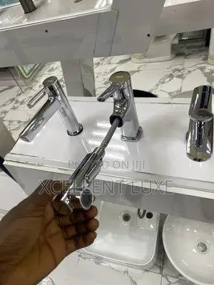 Pull Out Basin Mixer Tap (England Made)