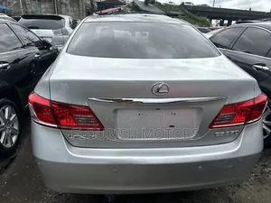 Lexus ES 2012 Silver