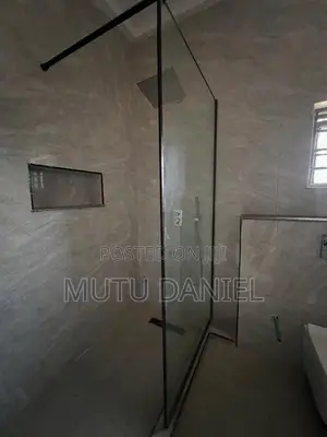 4bdrm Townhouse / Terrace in Mabushi for rent