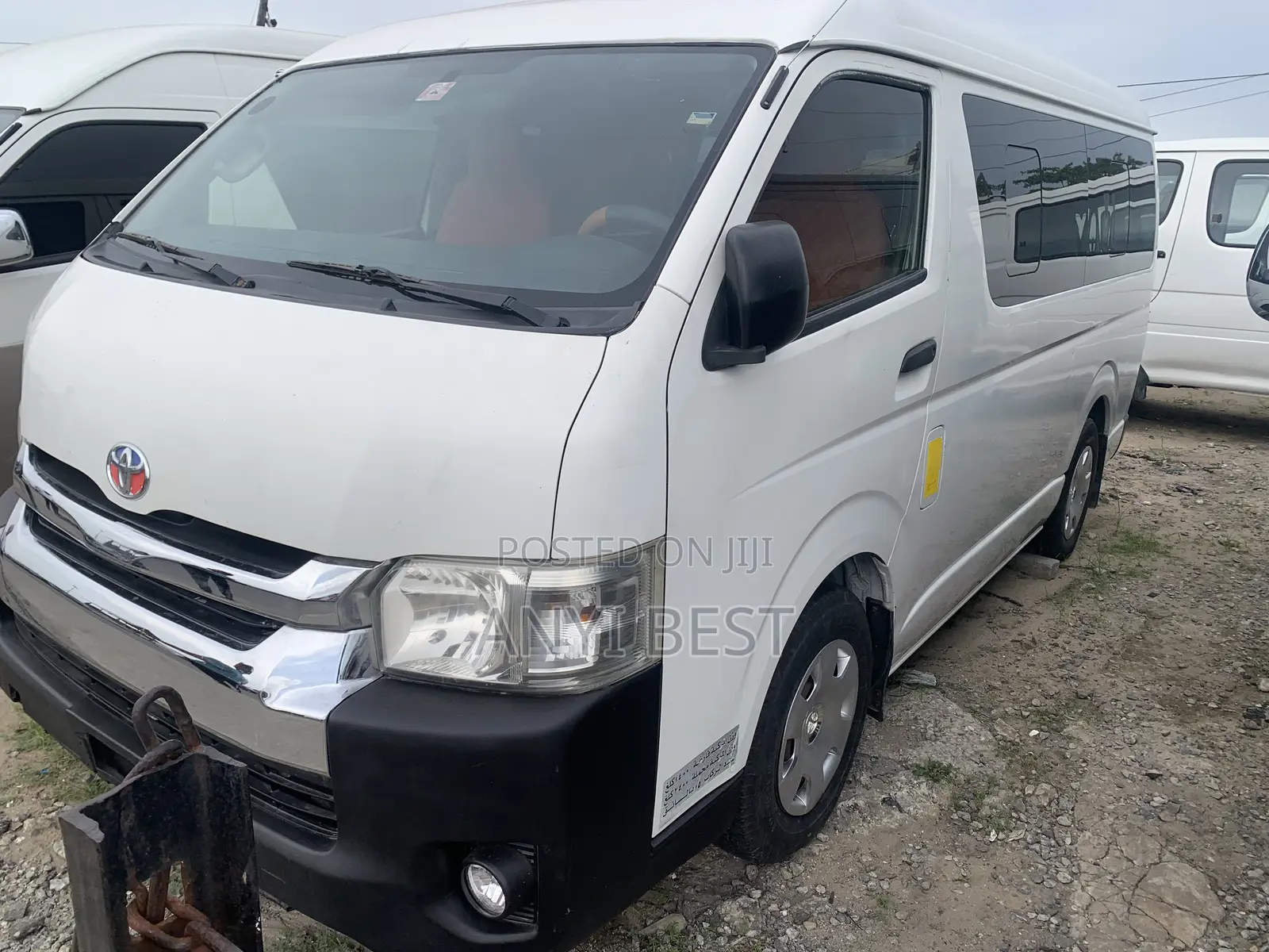 Toyota HiAce 2013 White