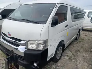 Toyota HiAce 2013 White