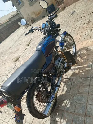 Bajaj Boxer 100 2021 Red