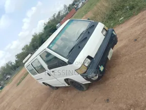 Mitsubishi Delica 2003 White