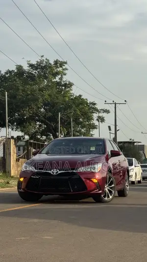 Toyota Camry 2016 Maroon