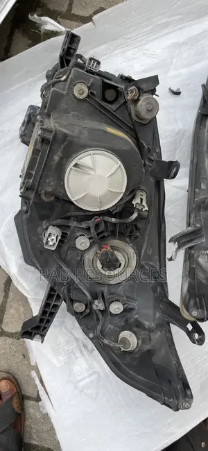 Landcruiser Prado Frontlight Headlamp Left and Right