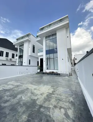 5bdrm Duplex in A Well Secured, Lekki Phase 2 for sale