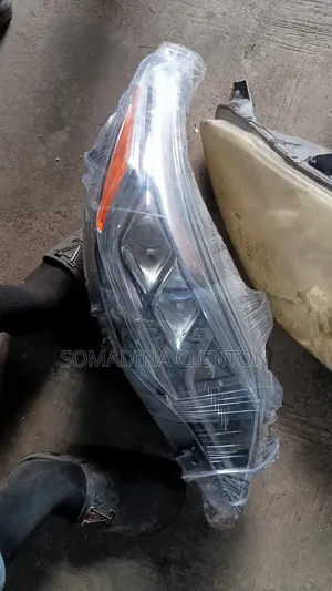 Head Light for Toyota Avalon 2018 Model