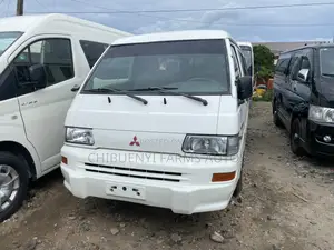 Mitsubishi L300 2013 White