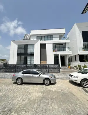 5bdrm Duplex in A Well Secured, Chevron for sale