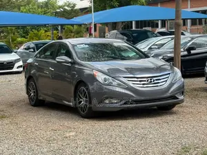 Hyundai Sonata SE 2.0T Sedan FWD (2.0L 4cyl 6A) 2013 Gray