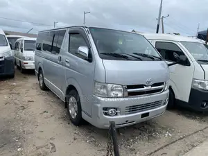 Toyota HiAce 2013 Silver