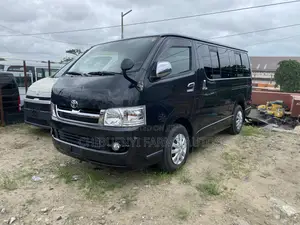Toyota HiAce 2012 Black