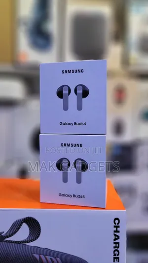 Samsung Galaxy Buds 4 Earphone