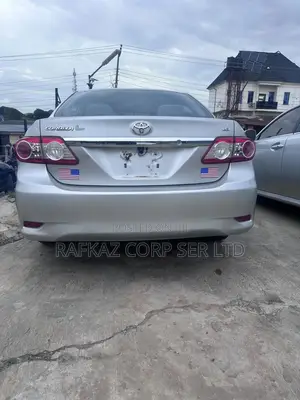 Toyota Corolla L 4dr Sedan (1.8L 4cyl 5M) 2012 Silver
