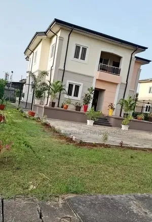 5bdrm Duplex in Rainbow Town Estate for sale
