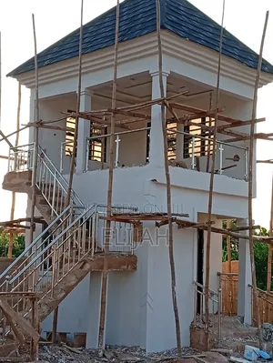 Fabrication And Screeding