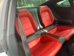 Ford Mustang 2022 White