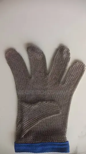 Chain Hand Glove
