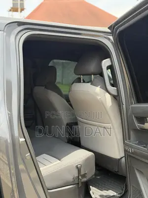 Toyota Tacoma TRD Sport Double Cab 4WD 5.0 ft. SB (Automatic) 2025 Gray